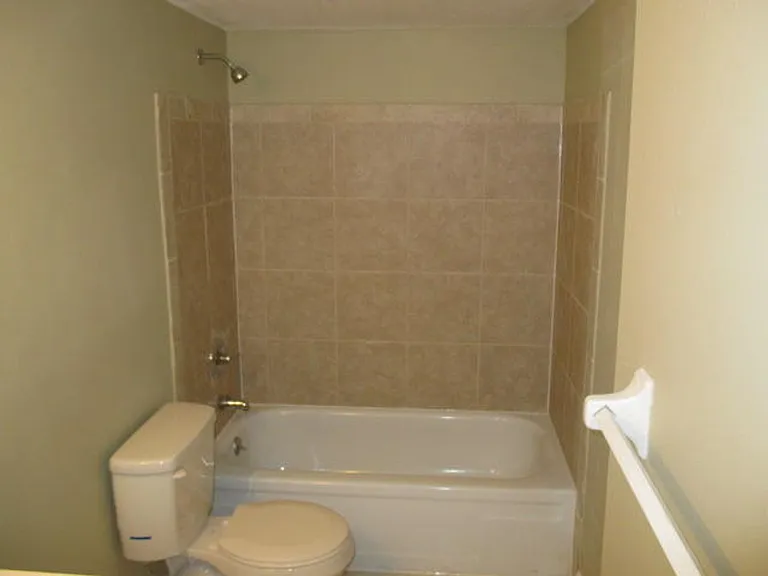 1913 Northwest Ct #40 — Photo 13