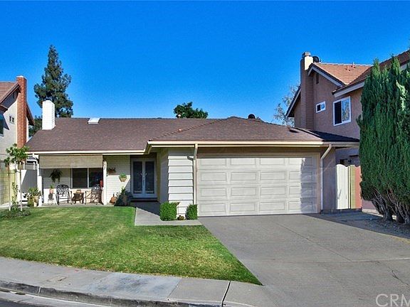 3rd image of 866 S Granite Cir
