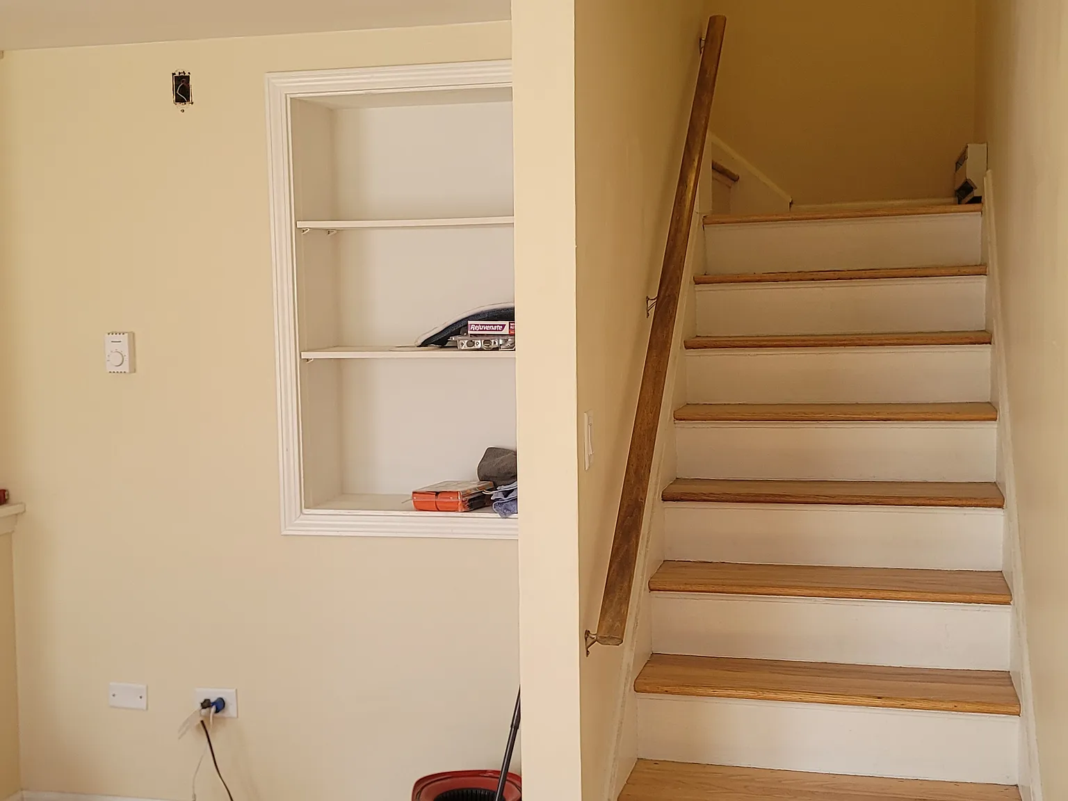 3 bed, 1.5 bath, 1268 sqft, $1,800 — Photo 2
