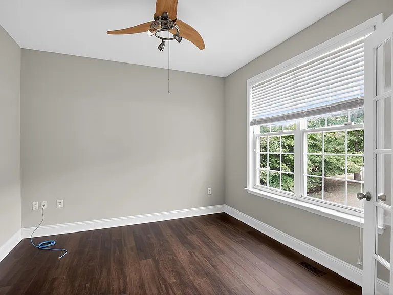 15152 Robbers Roost Ct — Photo 11