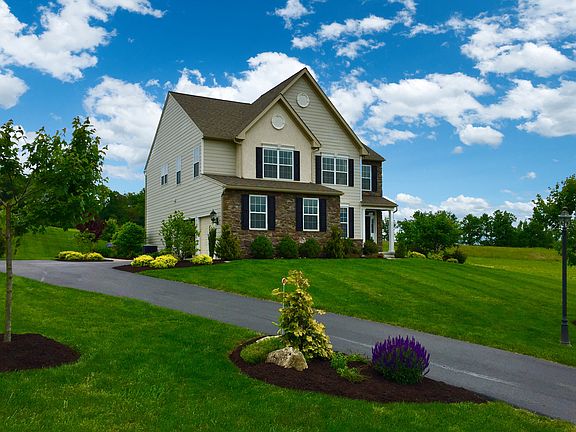 3rd image of 229 Ironstone Ln