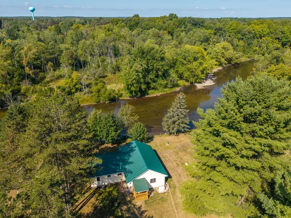 6825 Riverside Rd, Evart, MI 49631