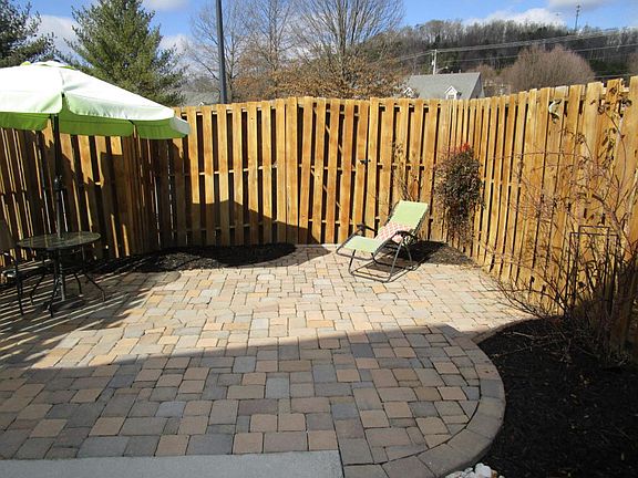 4th image of 3217 Trace Ct