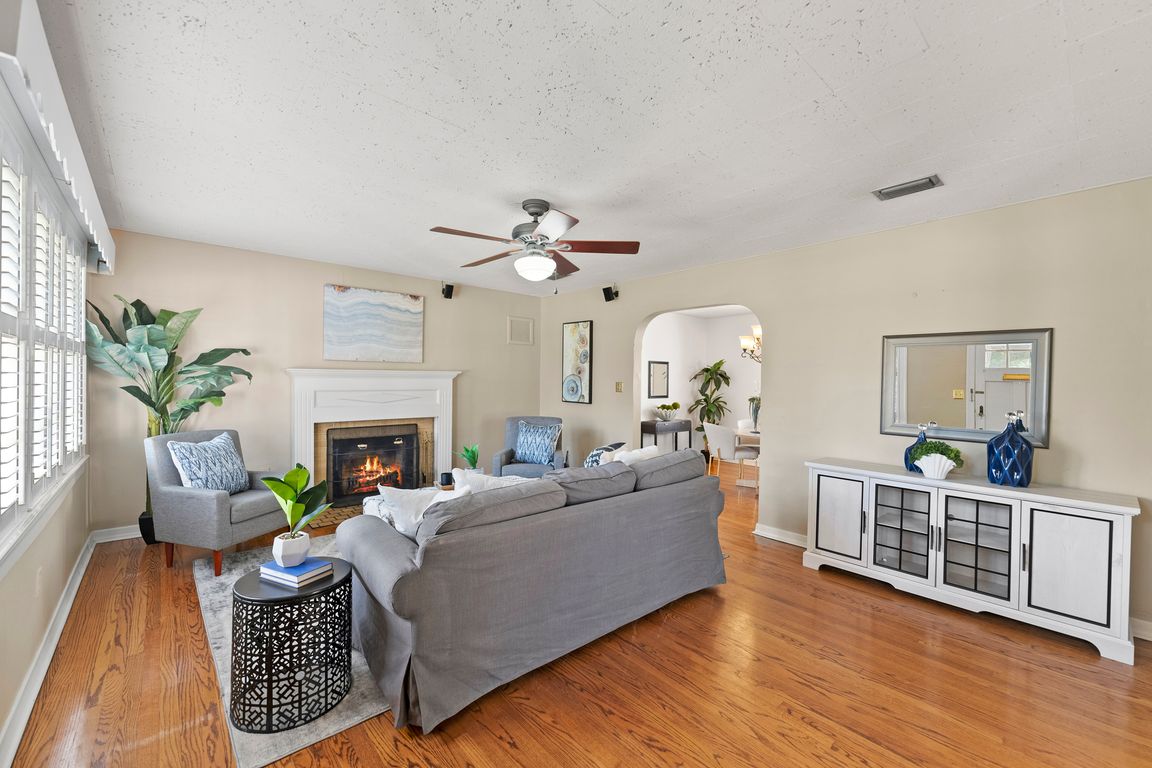 next background image