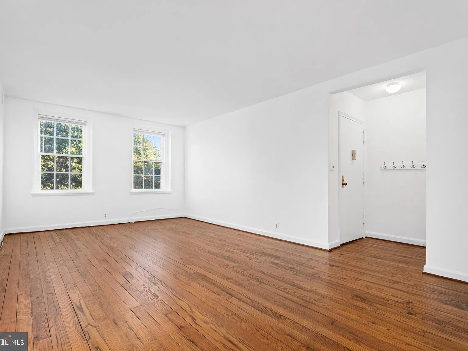 Cleveland Park/Mclean Gardens — Photo 4