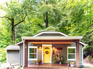 1201 Davis Mountain Rd, Hendersonville, NC 28739