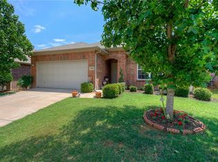510 Grayson Ln, Lake Dallas, TX 75065
