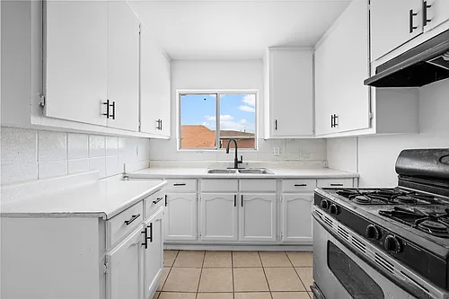 4238 S Grand Ave #5A Photo 1