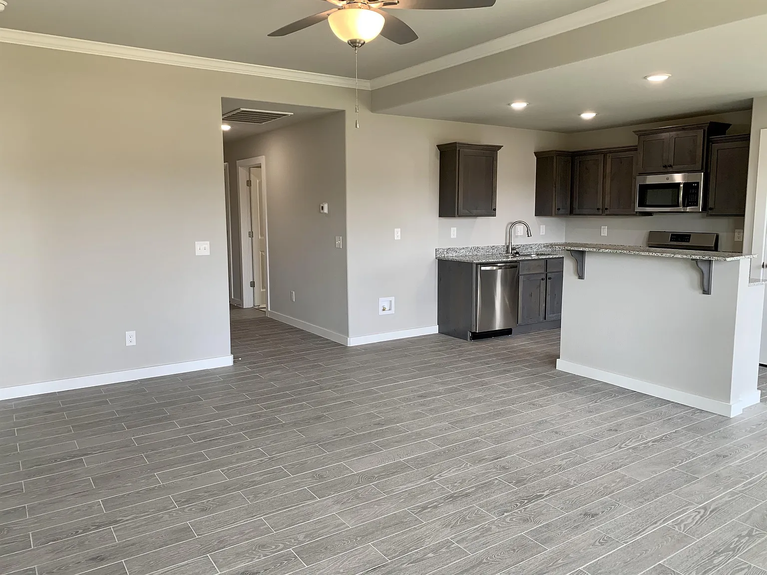 430 & 432 Rineel Ave - 432 — Photo 4