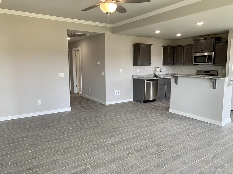 430 & 432 Rineel Ave #430 — Photo 4
