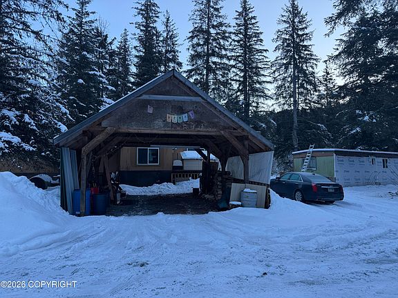 5th image of 13714 Leslie Pl