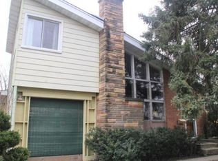 3869 Fargo Ave, Skokie, IL 60076