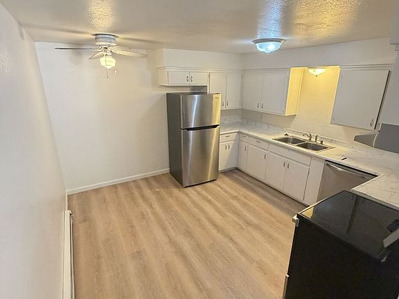 2nd image of 880 Conrad Ct APT S