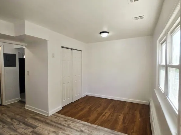 163 Court St #2CTR, Elizabethport, NJ 07206