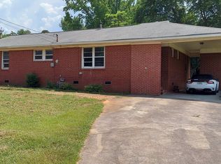 1049 Poplar Rd, Newnan, GA 30265