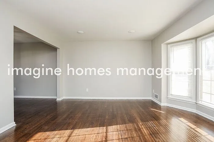 9411 Moody Park Dr — Photo 4