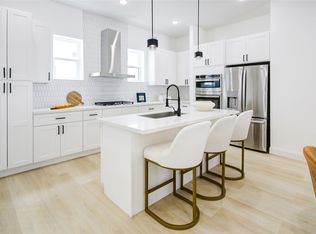 1214 W 24th St #C, Houston, TX 77008