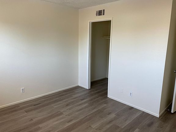 5th image of 1134 W Stoneridge Ct APT B