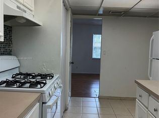 18101 NW 68th Ave APT B201, Hialeah, FL 33015