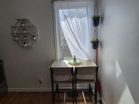 2nd image of 218 Broadview Ave #3