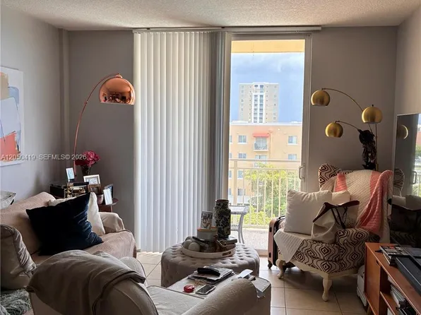 215 SW 42nd Ave APT 603, Miami, FL 33134