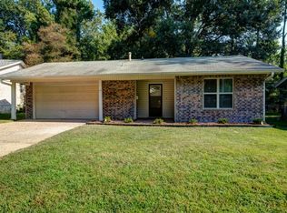 49 Warwick Rd, Little Rock, AR 72205