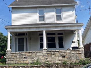 55 S 9th St, Akron, PA 17501