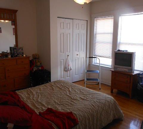 3rd image of 3945 W Schubert Ave APT 2