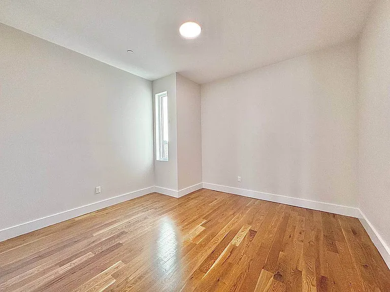 714 5th Ave #3A — Photo 5