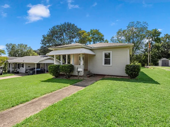 33 Lawrence St, Lyman, SC 29365