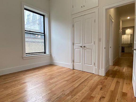 5th image of 65 W 68th St #6