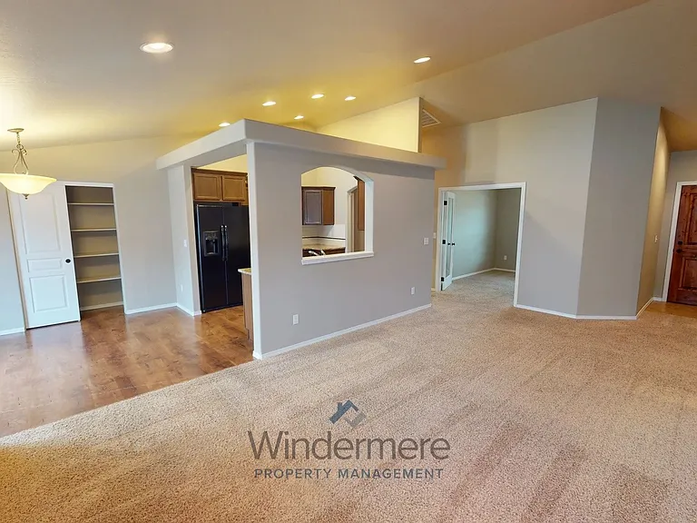 247 Chapra St — Photo 3