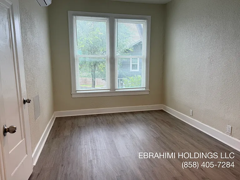 200 E Dewey Pl #8 — Photo 7