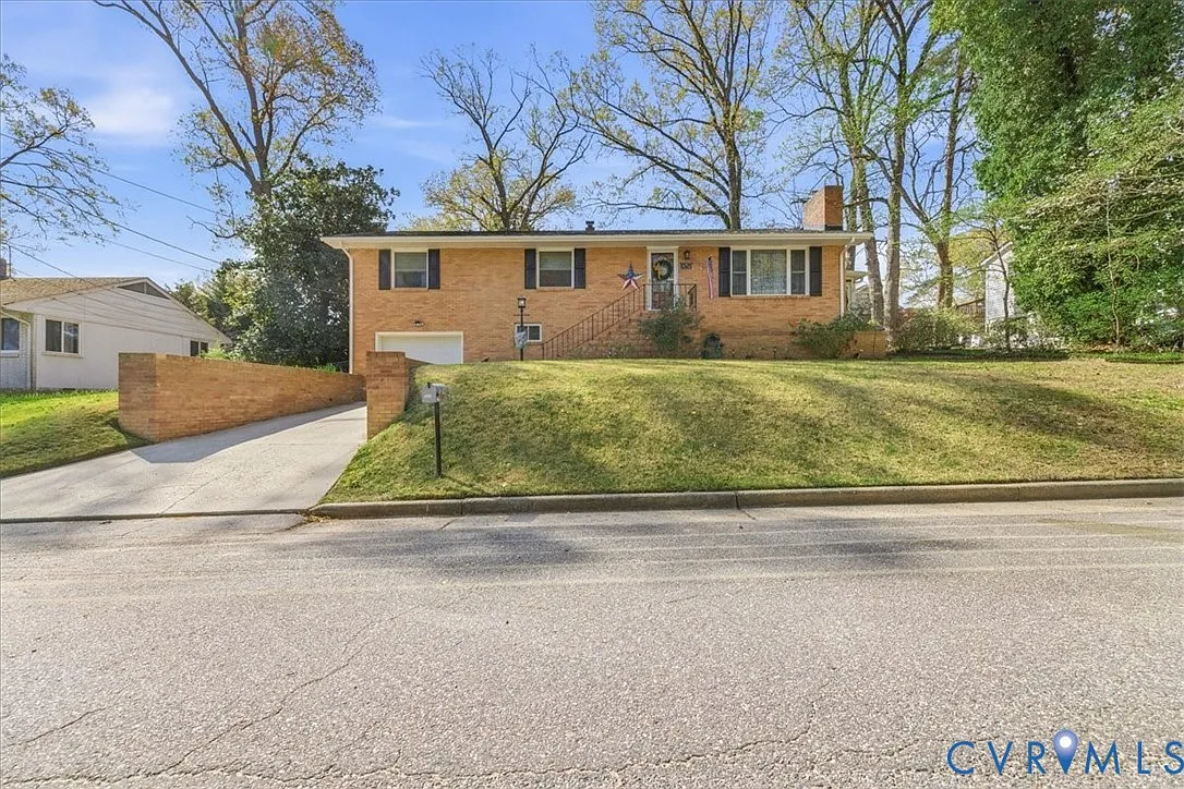 3406 W Broadway photo 1