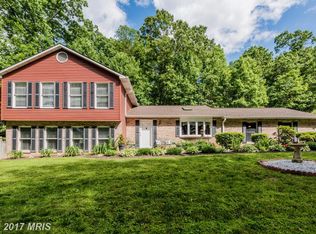 900 Foggy Bottom Dr, Sykesville, MD 21784