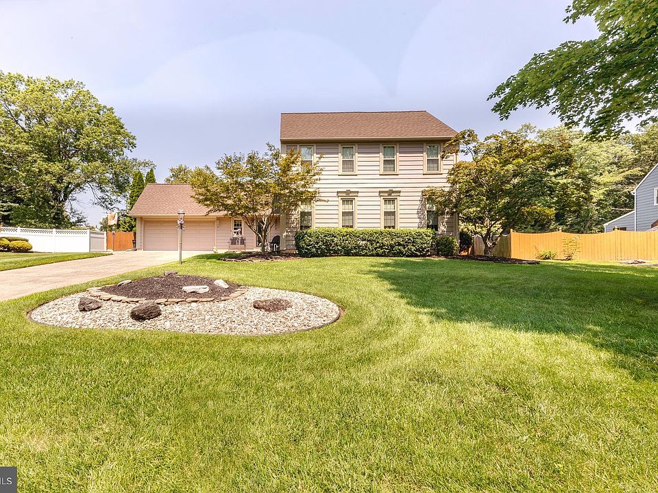 2nd image of 716 Carter Hill Dr