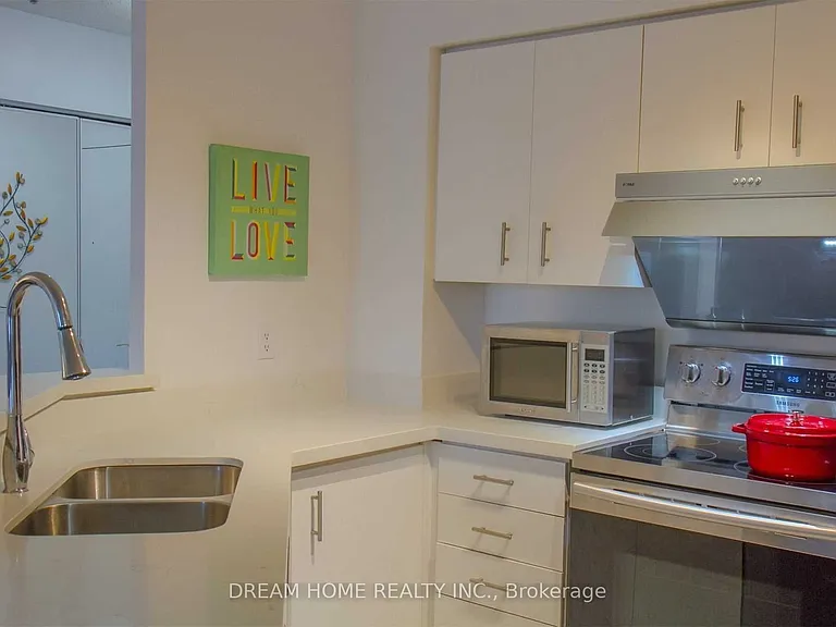 25 Grenville St #1201 — Photo 6