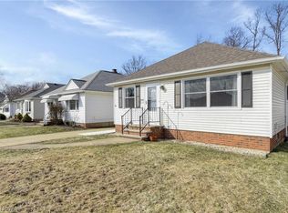 3006 Park Dr, Parma, OH