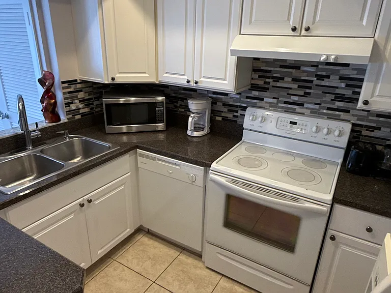 4158 S Tamiami Trl #L1 — Photo 16