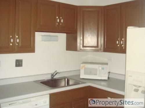 3rd image of 14505 Lexington Ave