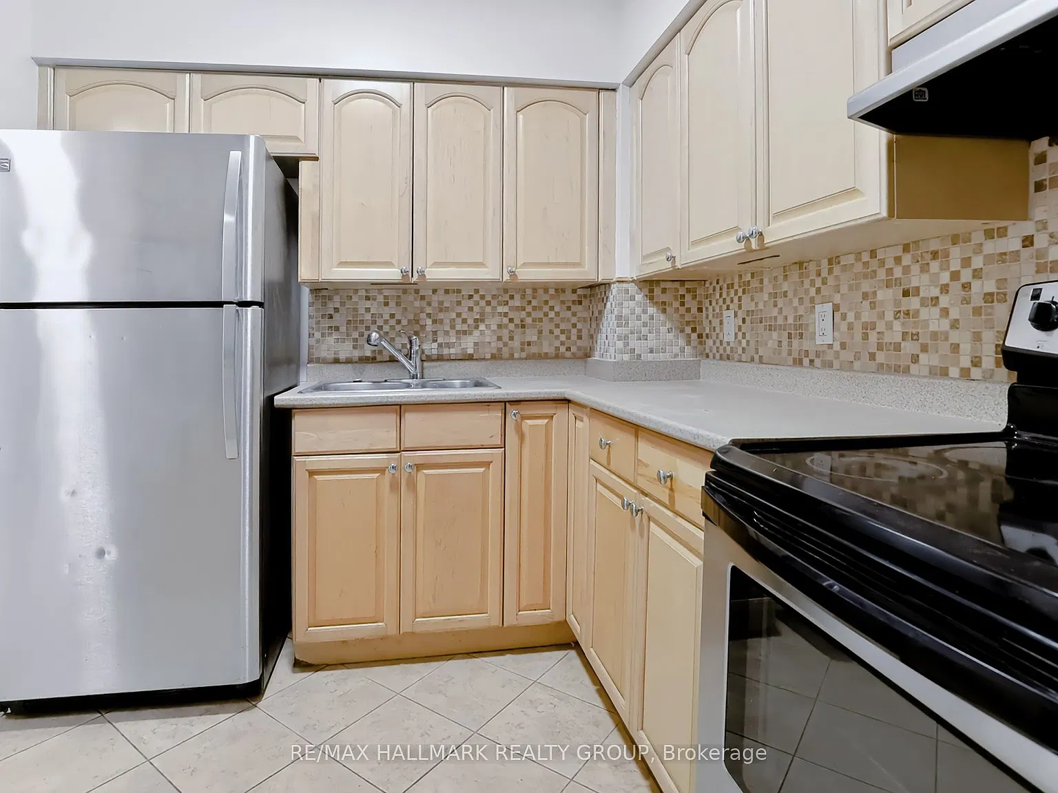 158A McArthur Ave — Photo 4