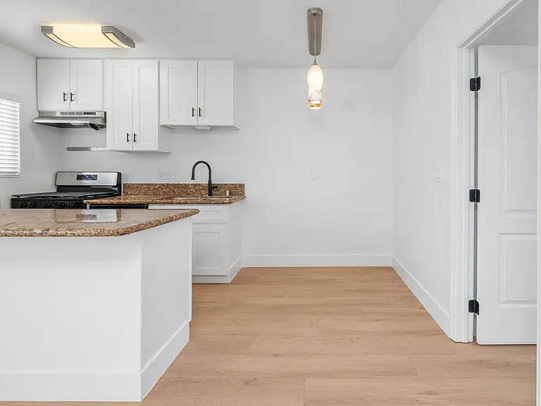 1413 Hemlock Ave — Photo 14