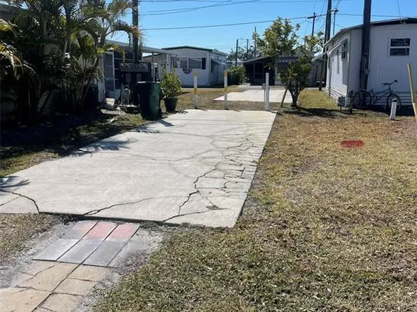 41 Illinois St, Palmetto, FL 34221