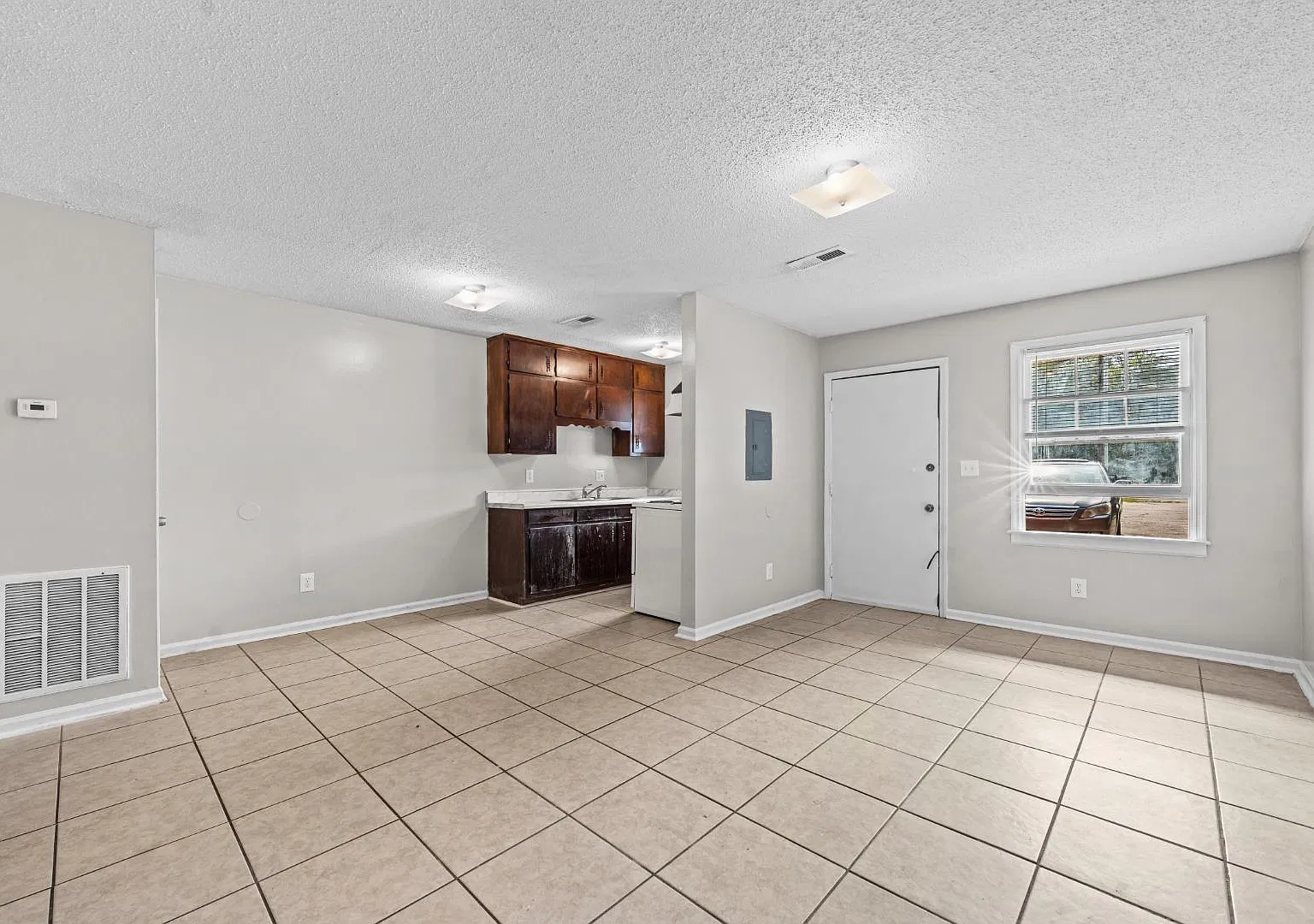 3911 Patton Road Southwest - Unit 4 — Photo 2