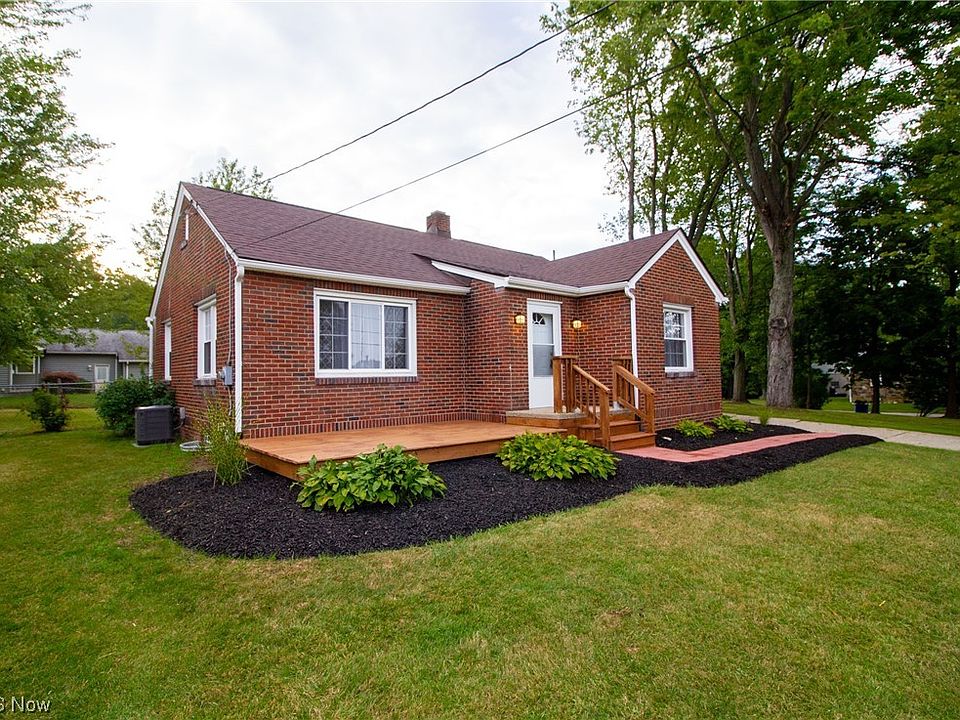 1st image of 210 Forest Hill Dr