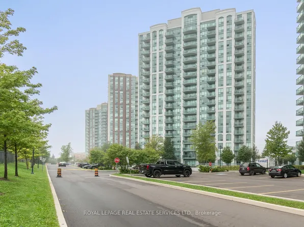 4850 Glen Erin Dr #704, Mississauga, ON L5M 7S1