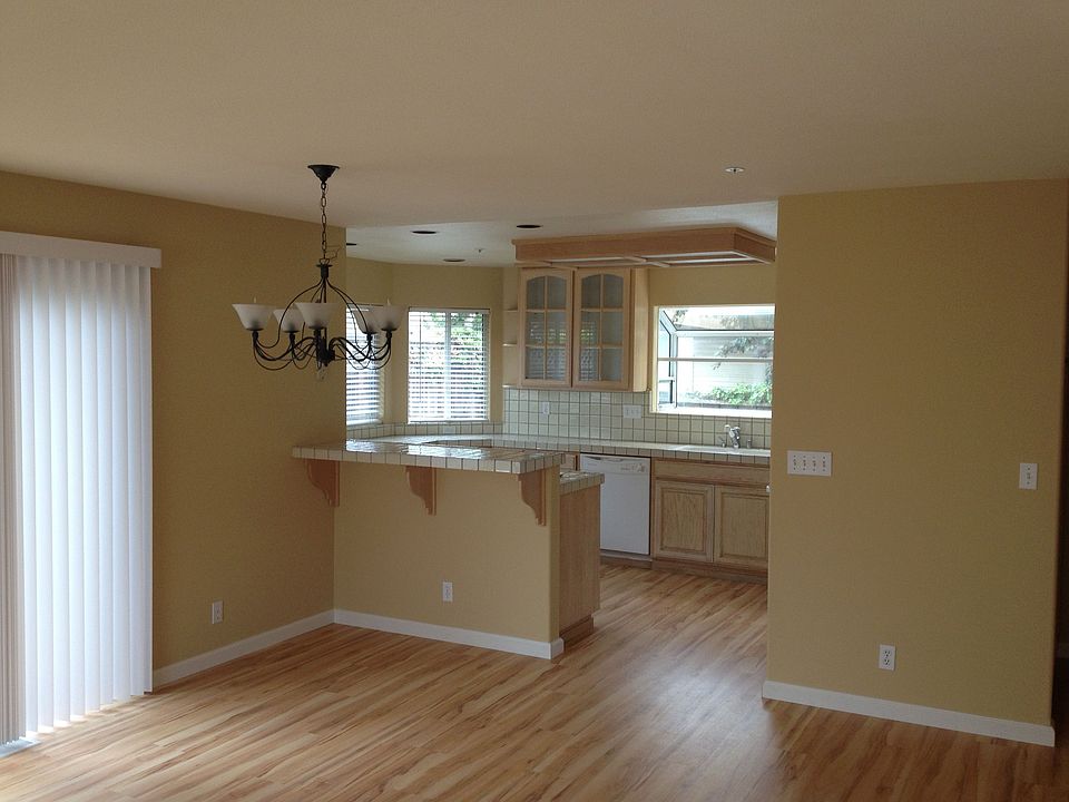 1st image of 1022B Broadway