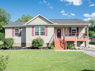 403 Cherokee Ave, Clinton, TN 37716