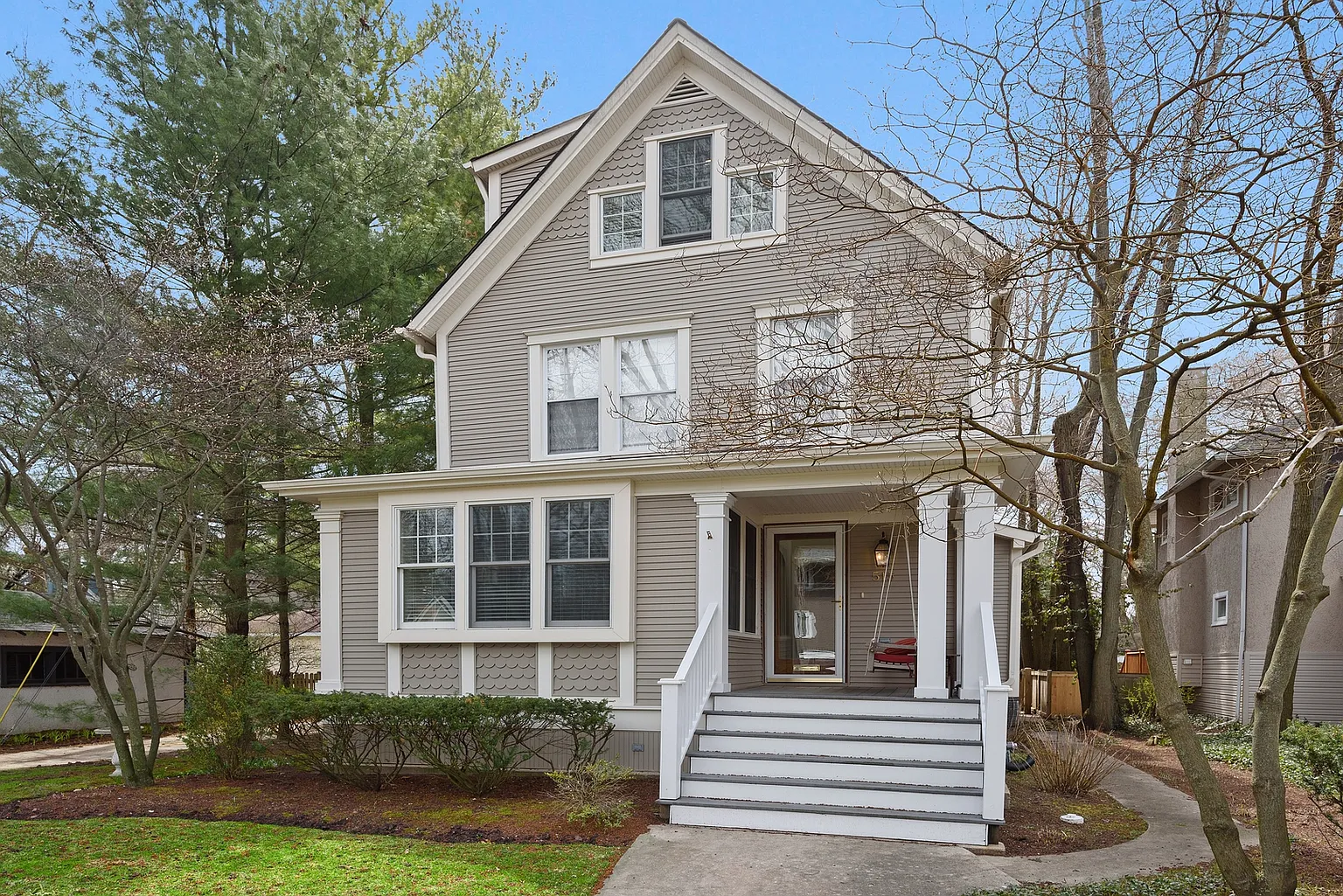 515 Gregory Ave photo 1