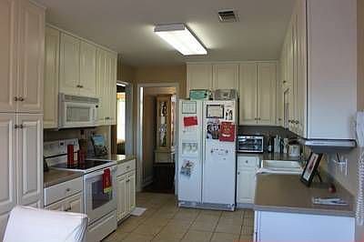 2nd image of 1315 Meadow Glen Rd
